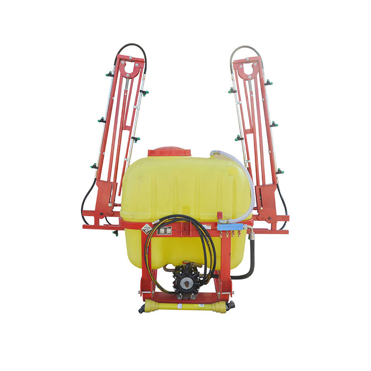 Traktor quraşdırılmış kənd təsərrüfatı çiləyicisi